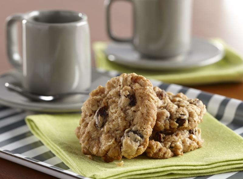 Crispy Oatmeal Raisin Cookies